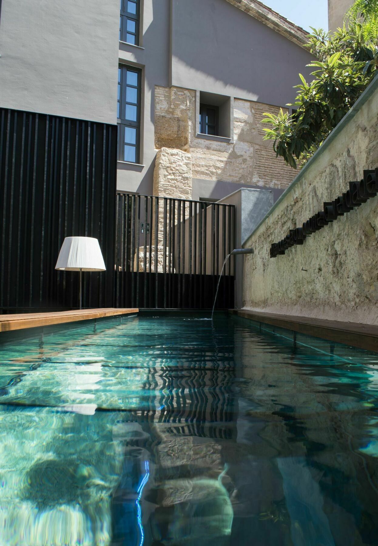카로 호텔 발렌시아 외부 사진 The pool at the hotel